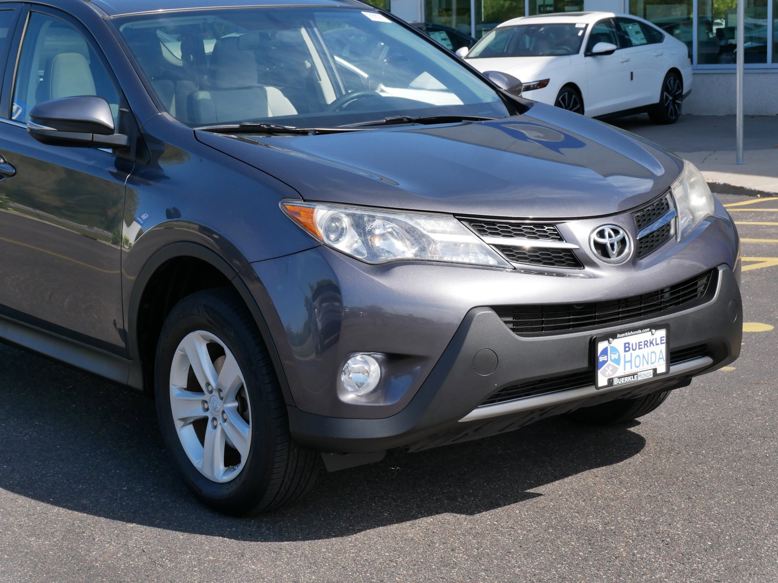 Used 2013 Toyota RAV4 XLE with VIN 2T3WFREV2DW059487 for sale in Saint Paul, MN