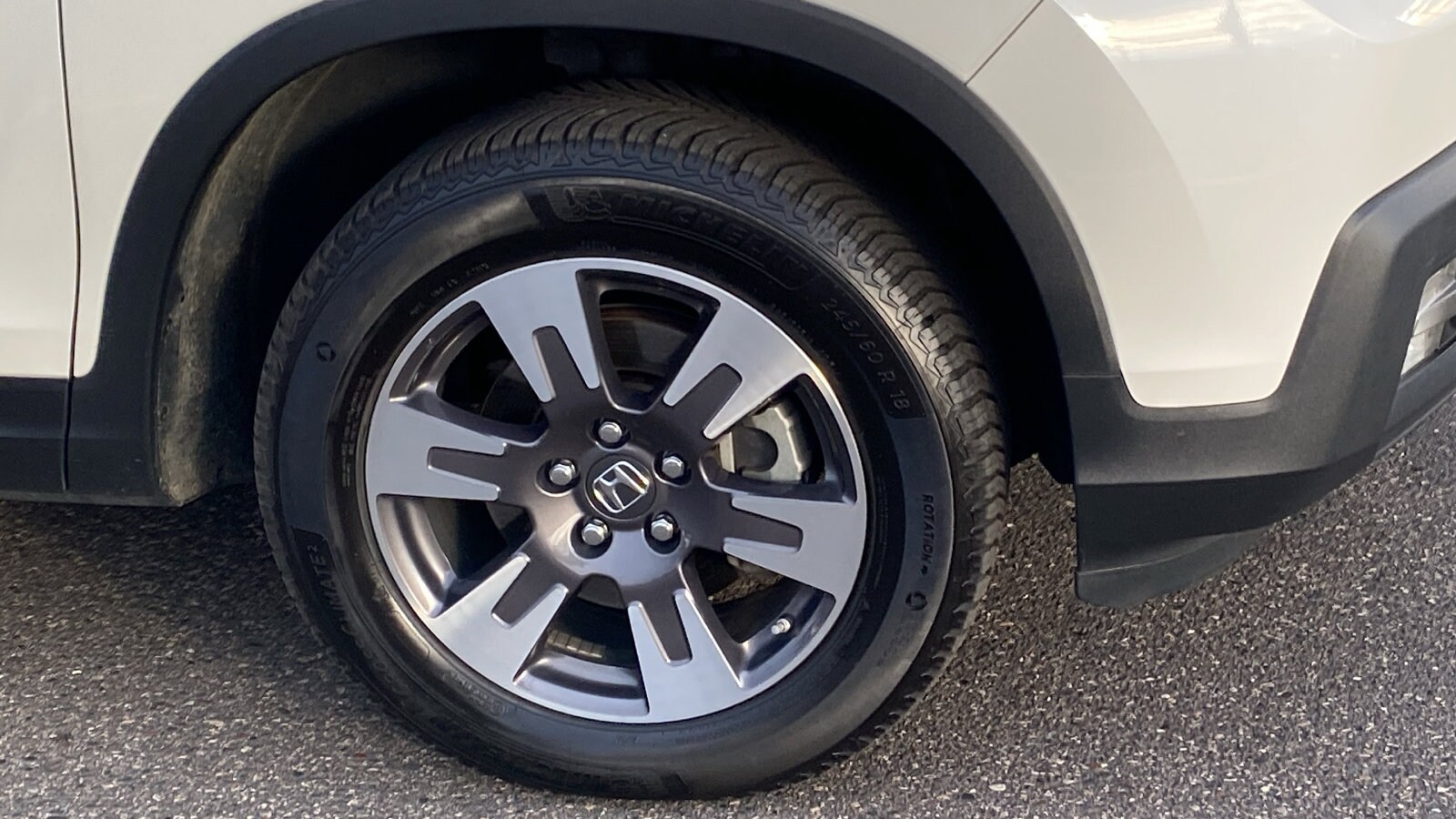 2019 Honda Ridgeline RTL photo 4