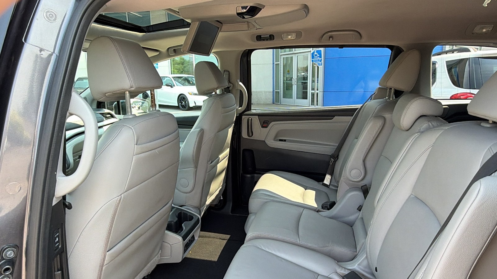 2019 Honda Odyssey EX-L - Photo 12