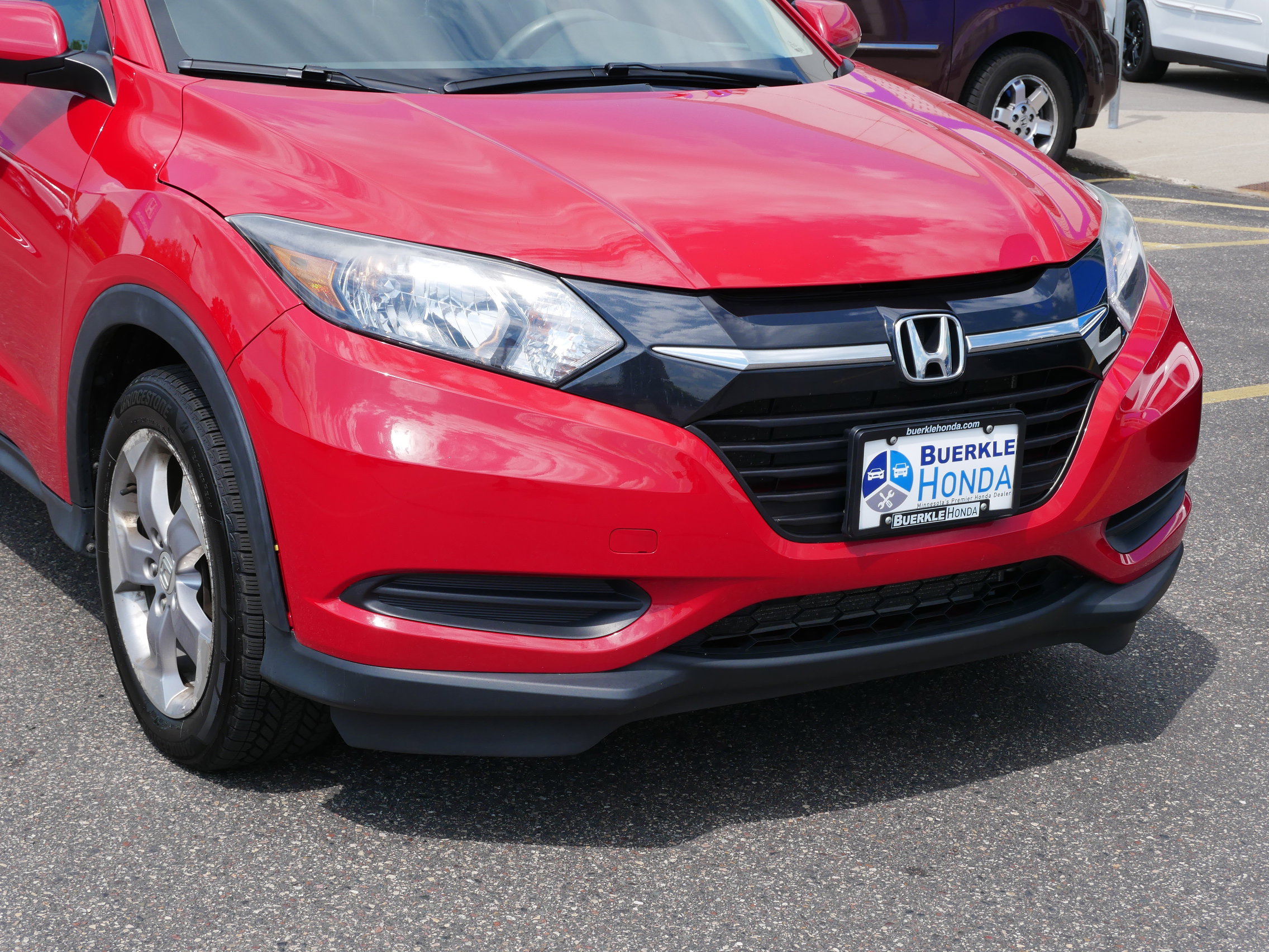 Used 2018 Honda HR-V LX with VIN 3CZRU6H3XJG708695 for sale in Saint Paul, Minnesota