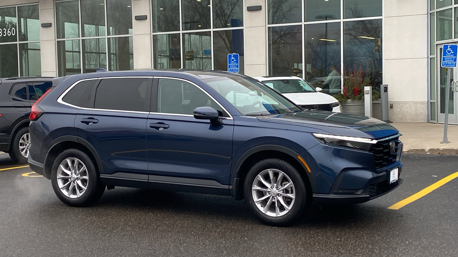 2023 Honda CR-V EX-L's photo