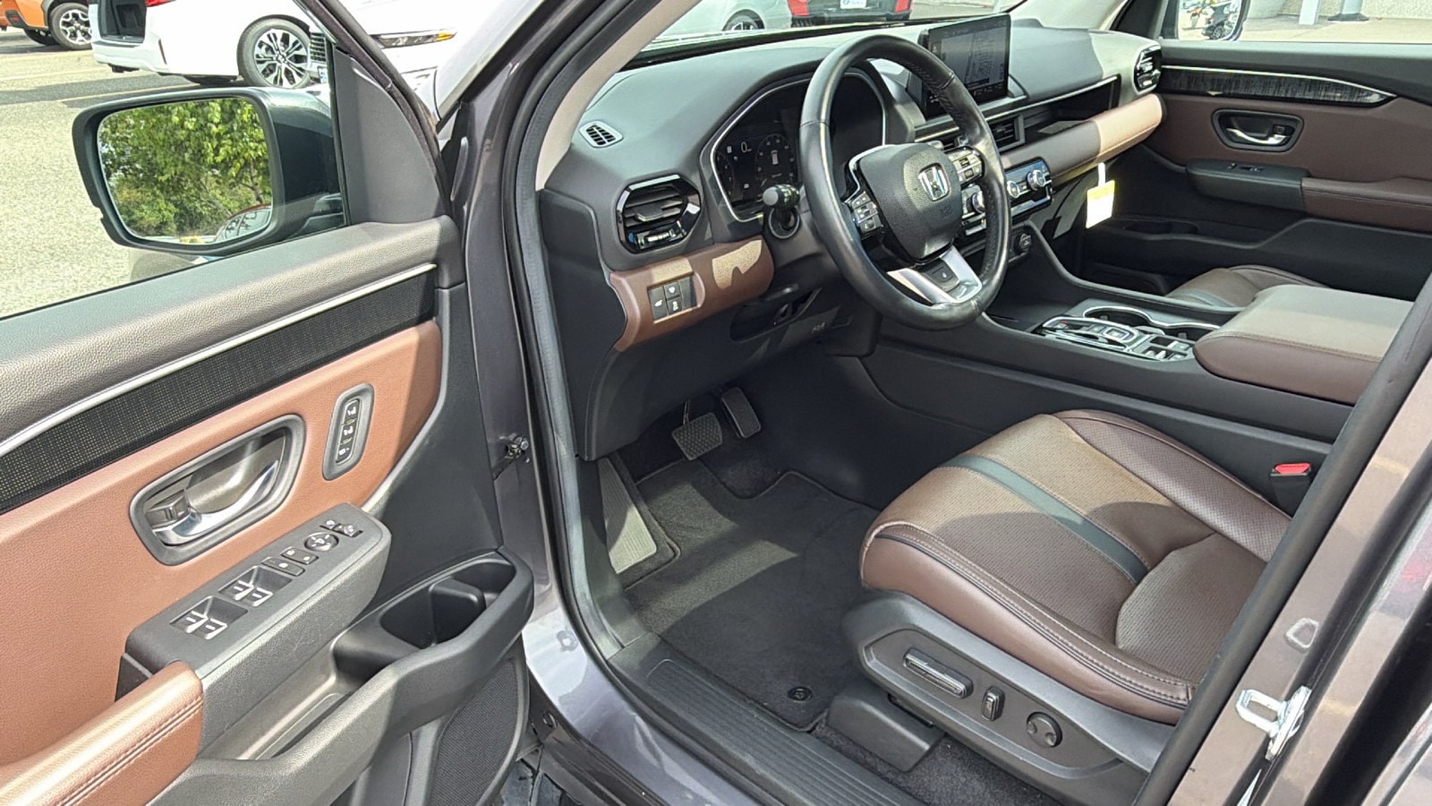 2025 Honda Pilot Elite - Photo 11