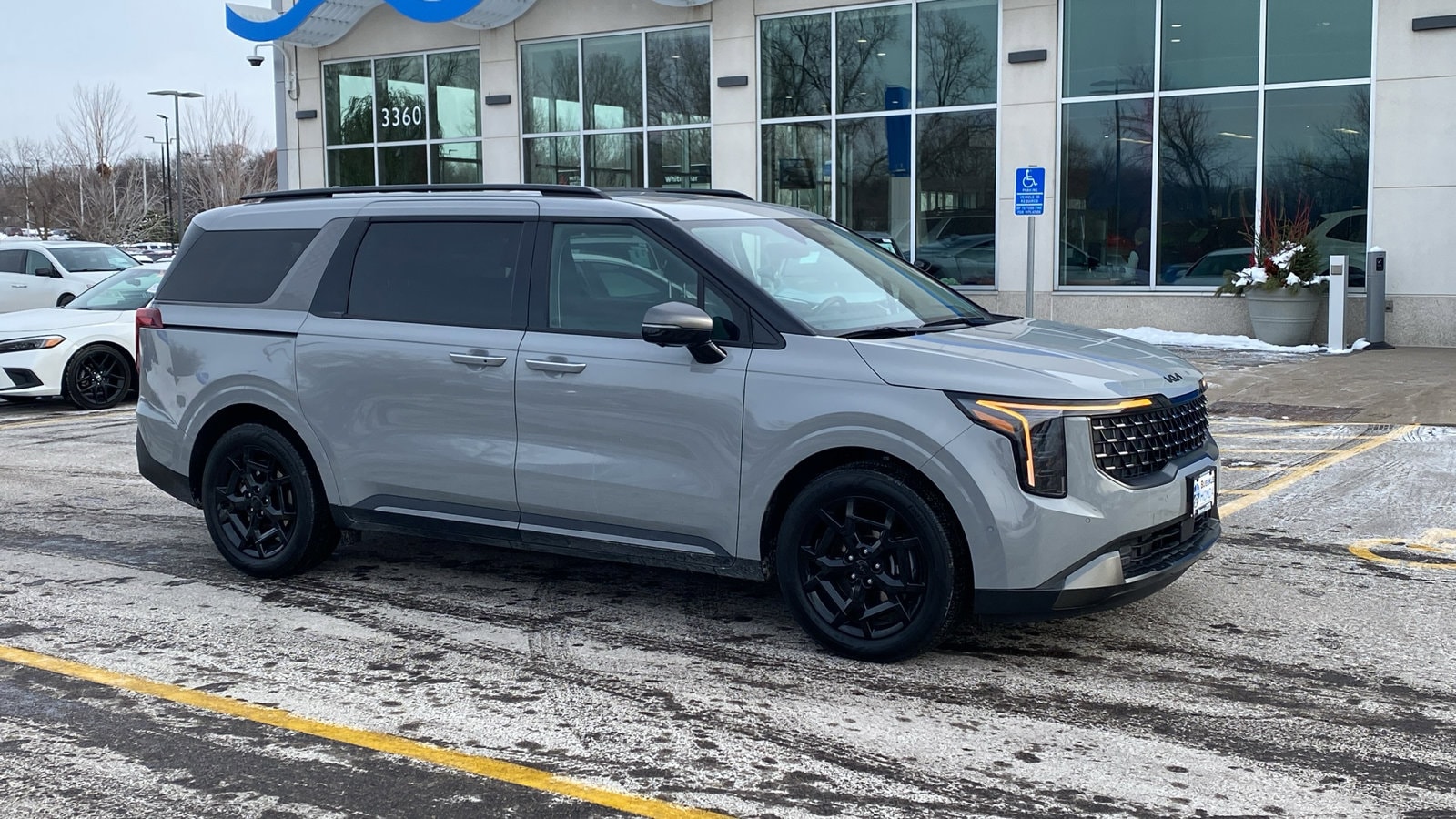 2025 Kia Carnival SX Prestige's photo