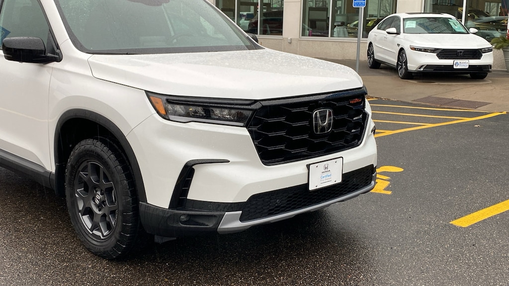 Certified 2024 Honda Pilot TrailSport SUV