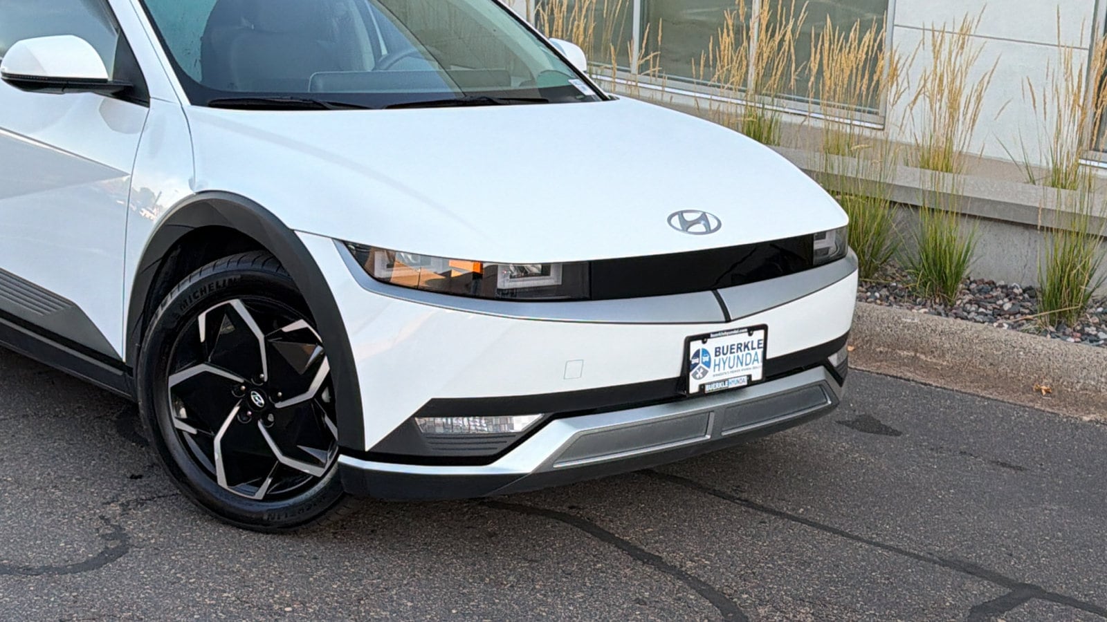 Certified 2024 Hyundai IONIQ 5 SE with VIN KM8KMDDF3RU280243 for sale in Saint Paul, MN
