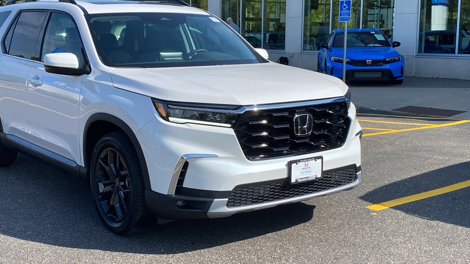 Certified 2025 Honda Pilot Touring with VIN 5FNYG1H72SB134678 for sale in Saint Paul, Minnesota