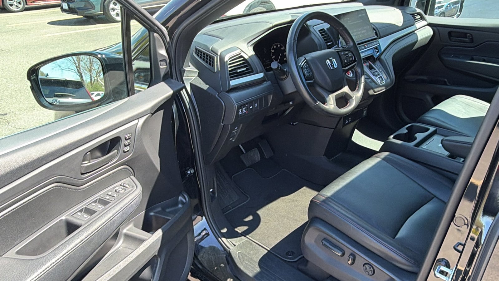 2025 Honda Odyssey Sport L - Photo 12