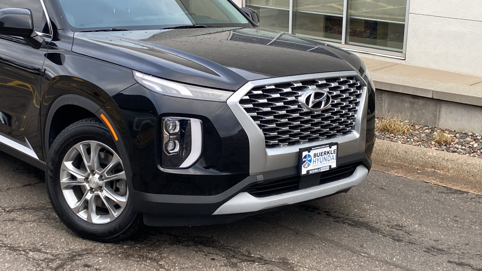 Certified 2021 Hyundai Palisade SE with VIN KM8R1DHEXMU184949 for sale in Saint Paul, Minnesota