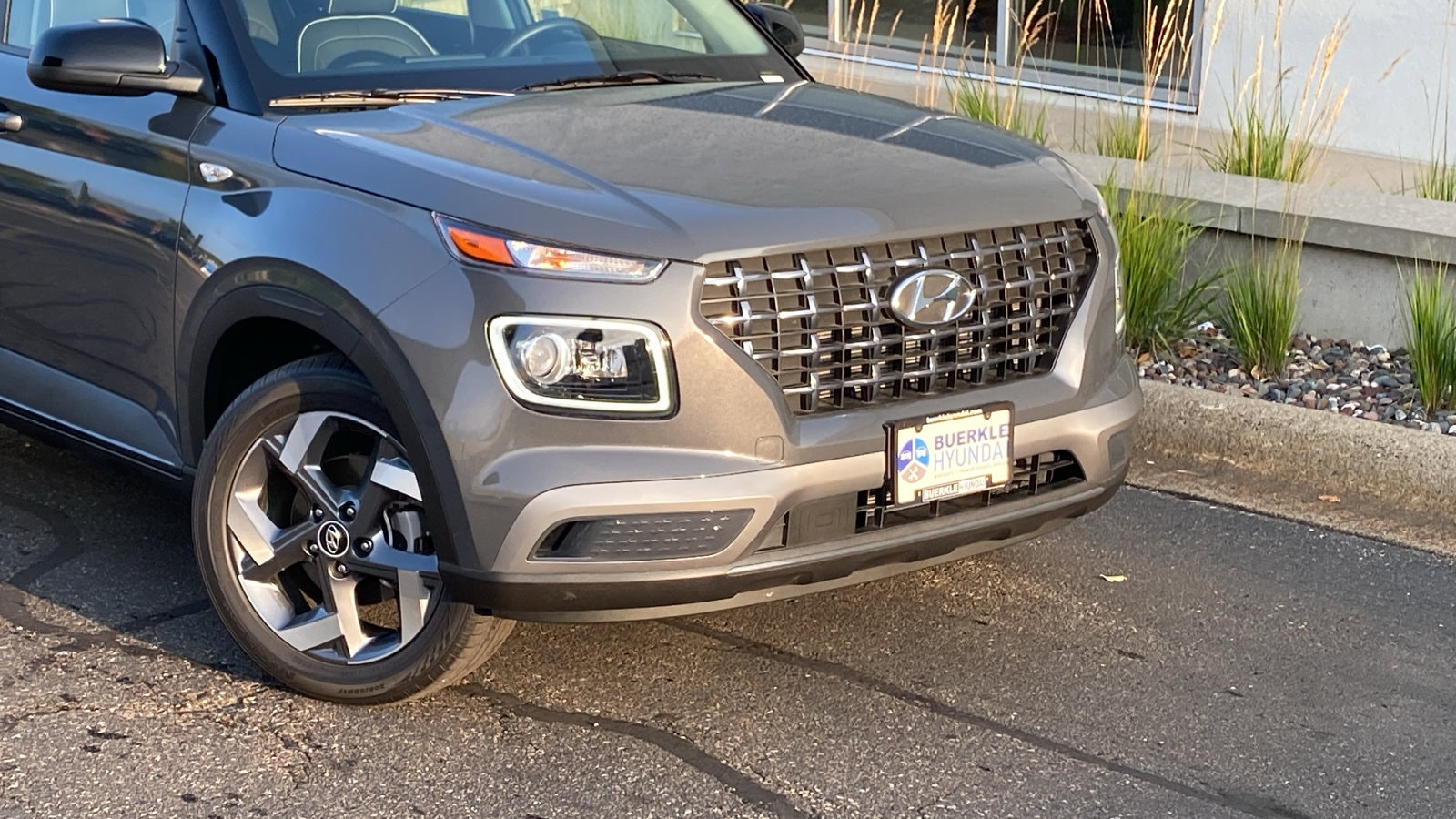 Used 2024 Hyundai Venue Limited with VIN KMHRC8A38RU305060 for sale in Saint Paul, Minnesota