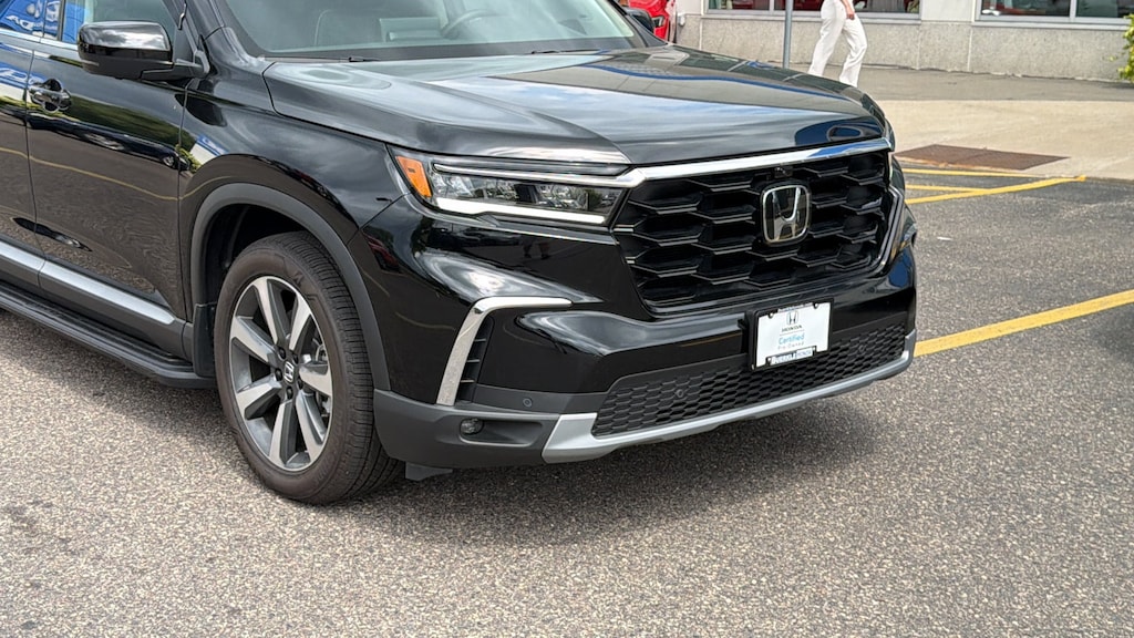 Certified 2025 Honda Pilot Elite SUV