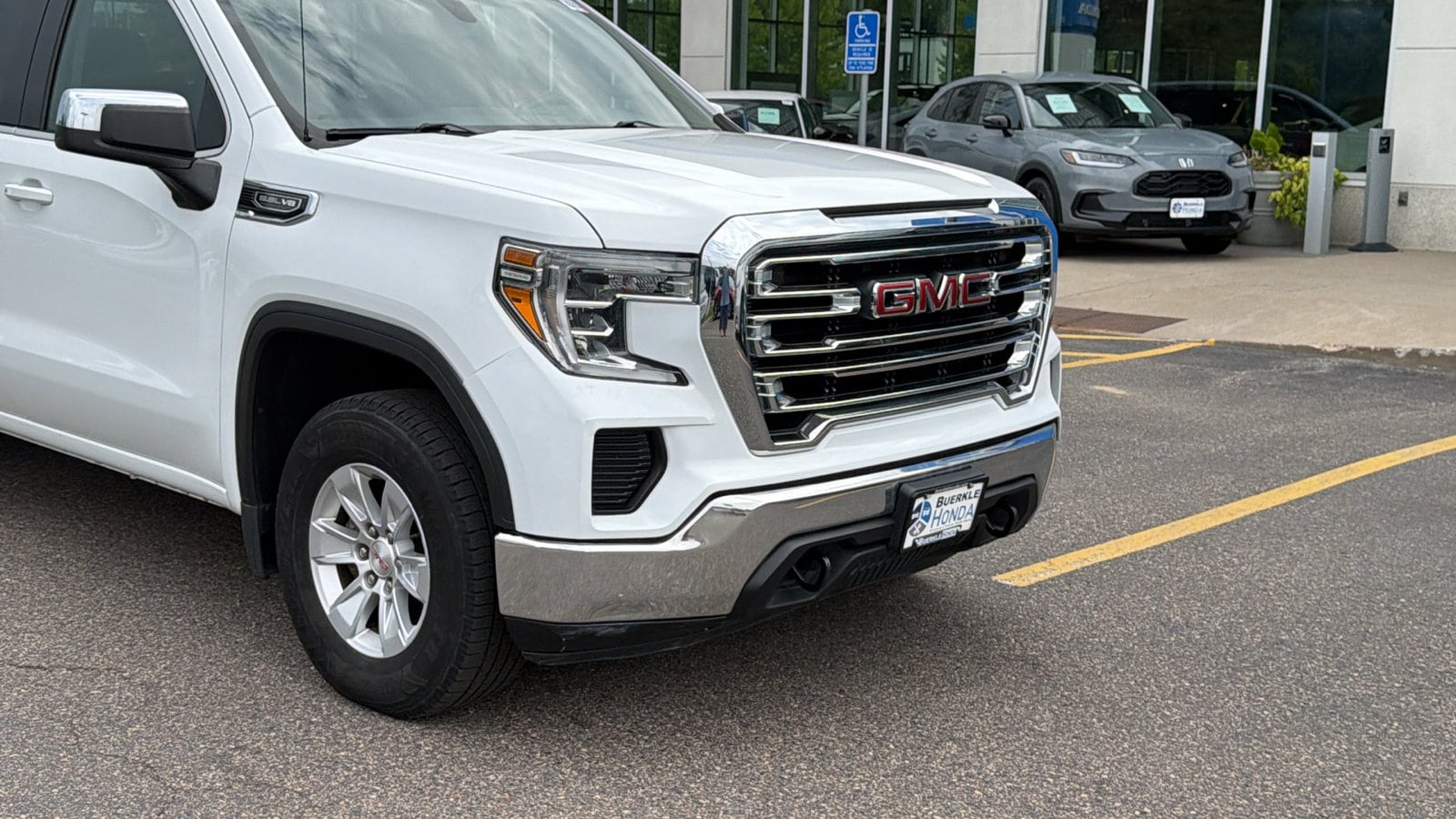 Used 2019 GMC Sierra 1500 SLE with VIN 3GTU9BED8KG110369 for sale in Saint Paul, Minnesota