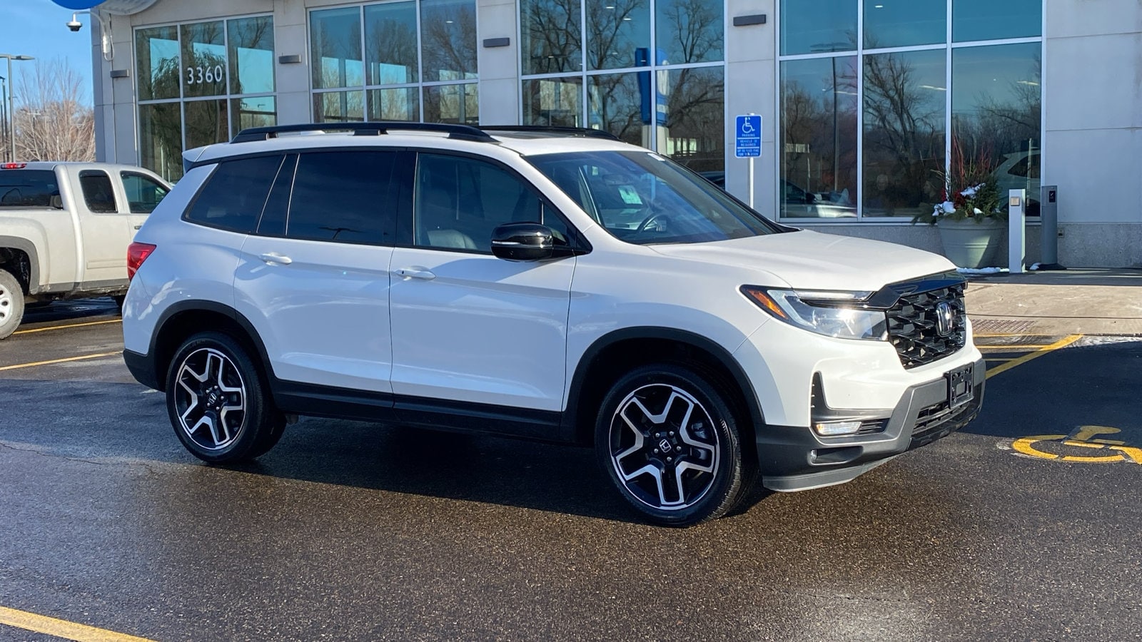 2023 Honda Passport Elite's photo