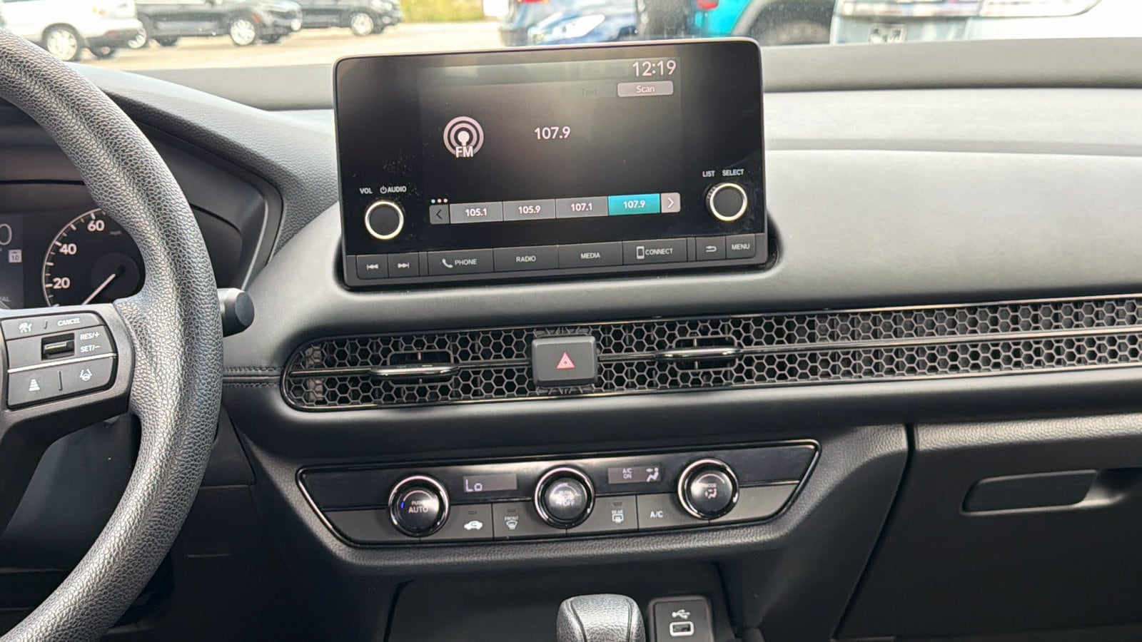 2025 Honda HR-V LX - Photo 18