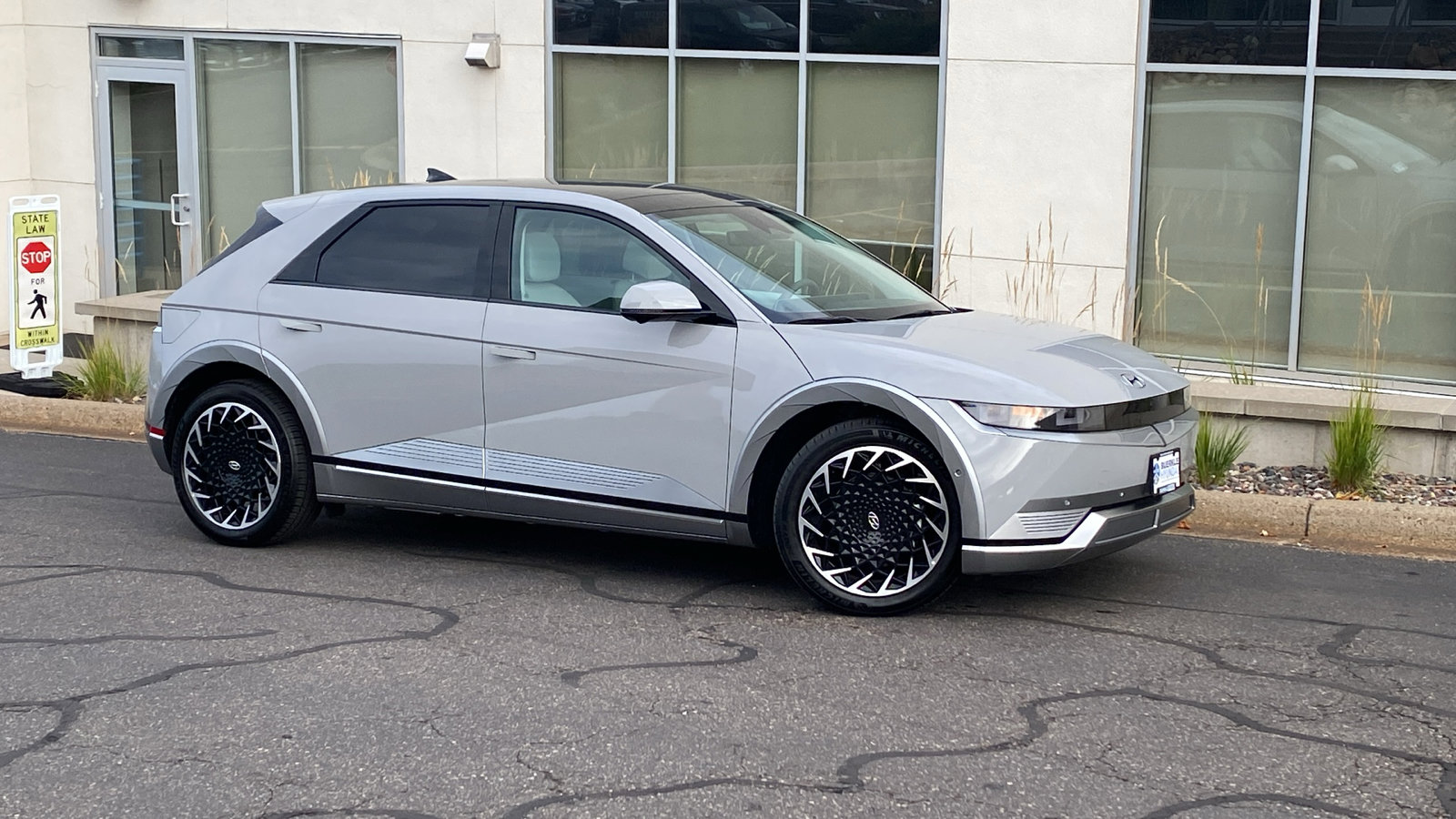 2024 Hyundai IONIQ 5 Limited's photo