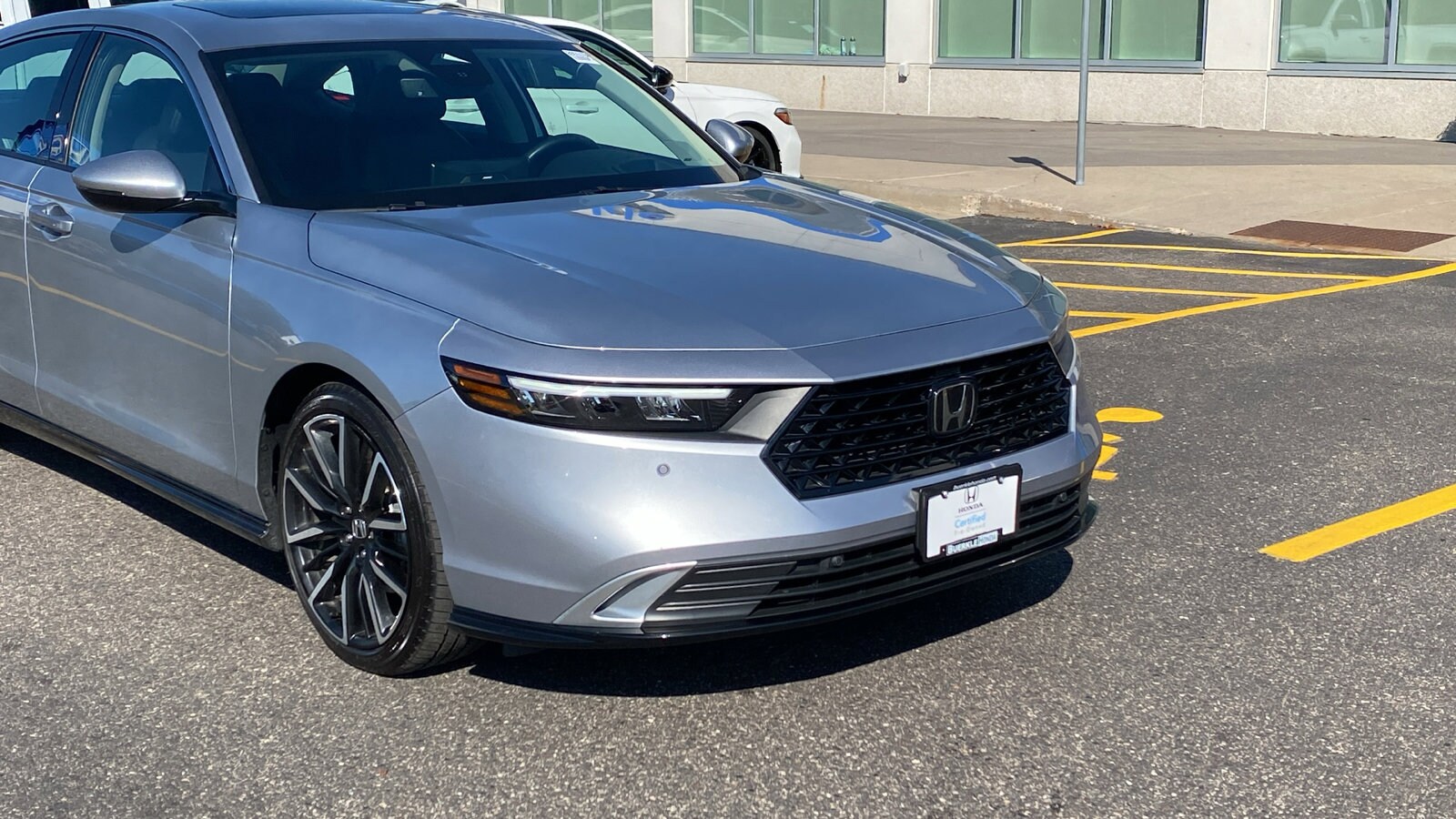 2024 Honda Accord Hybrid Touring photo 3