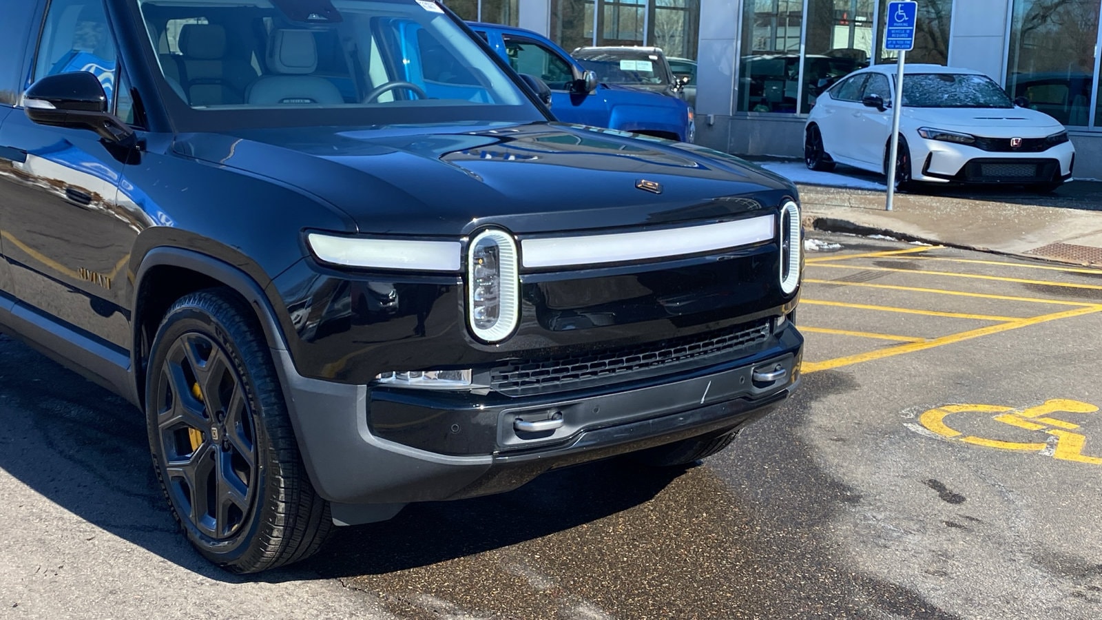 Used 2023 Rivian R1S Adventure with VIN 7PDSGABA7PN030036 for sale in Saint Paul, Minnesota