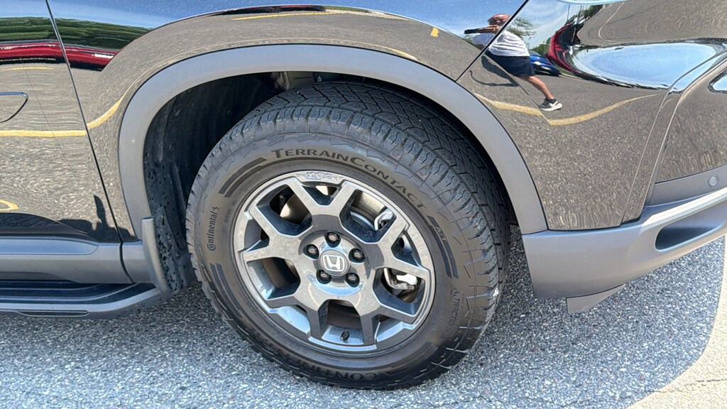 Certified 2025 Honda Pilot TrailSport SUV