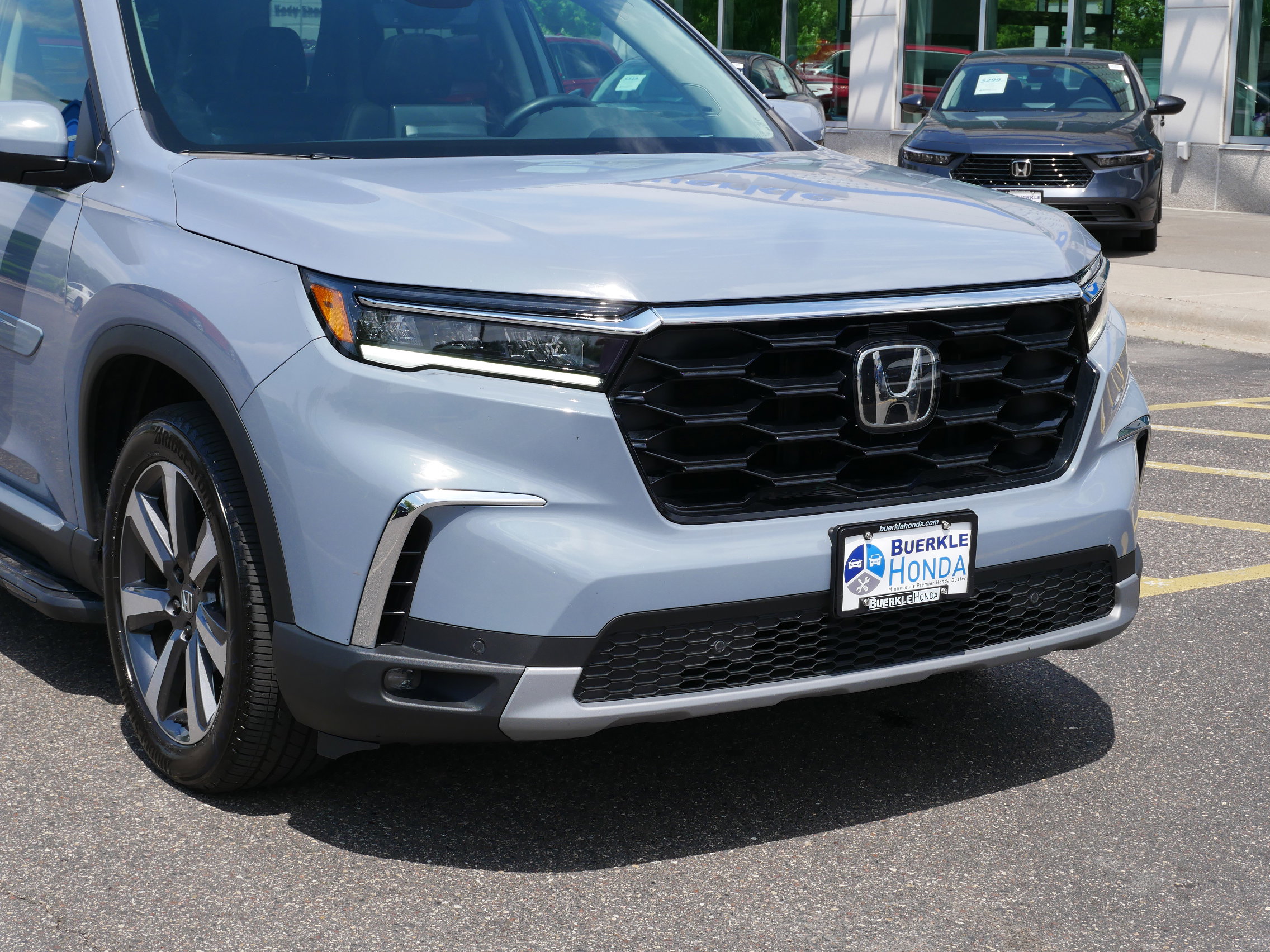 Certified 2025 Honda Pilot Touring with VIN 5FNYG1H73SB041846 for sale in Saint Paul, Minnesota