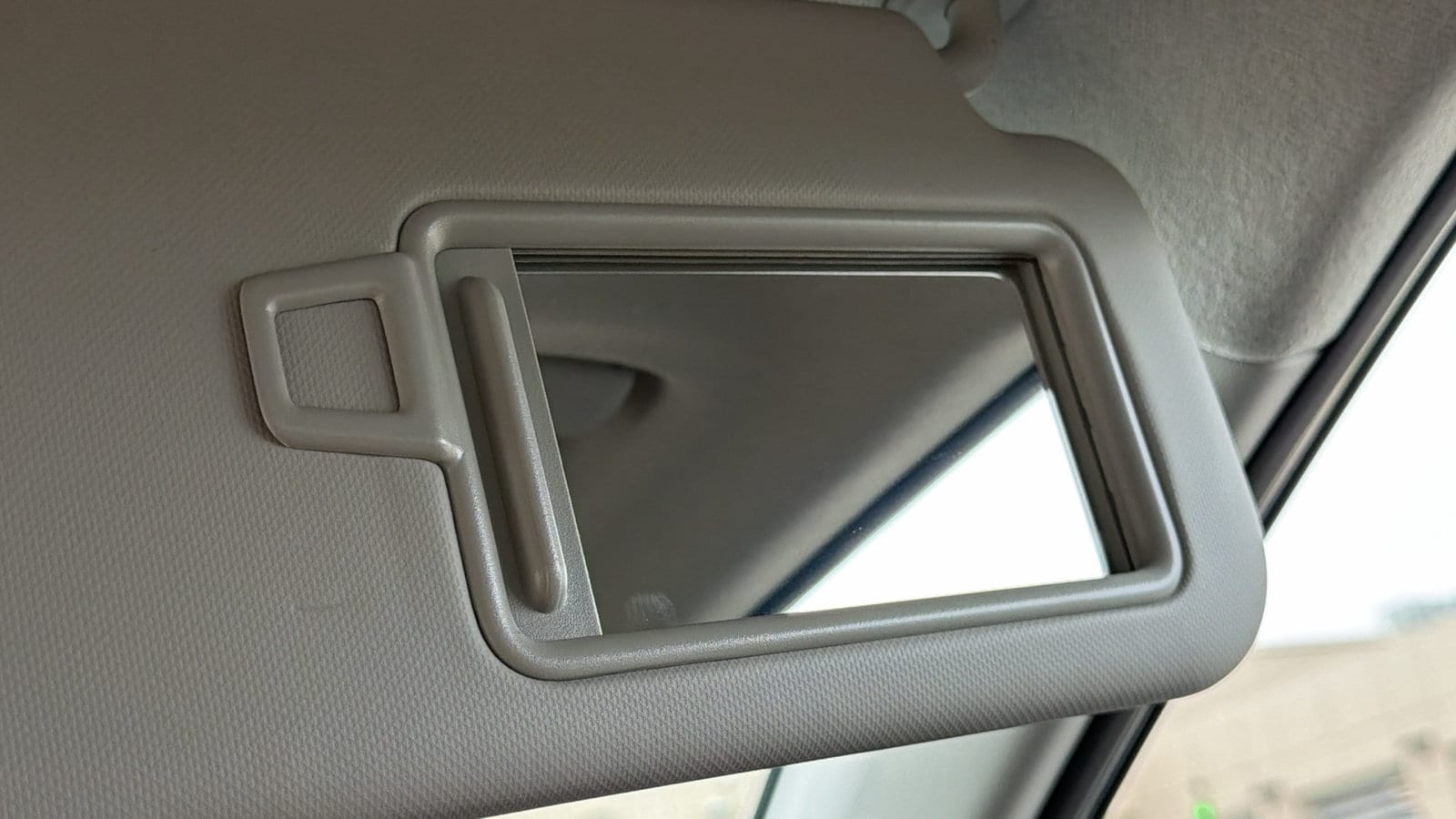 2025 Hyundai Venue SE - Photo 25
