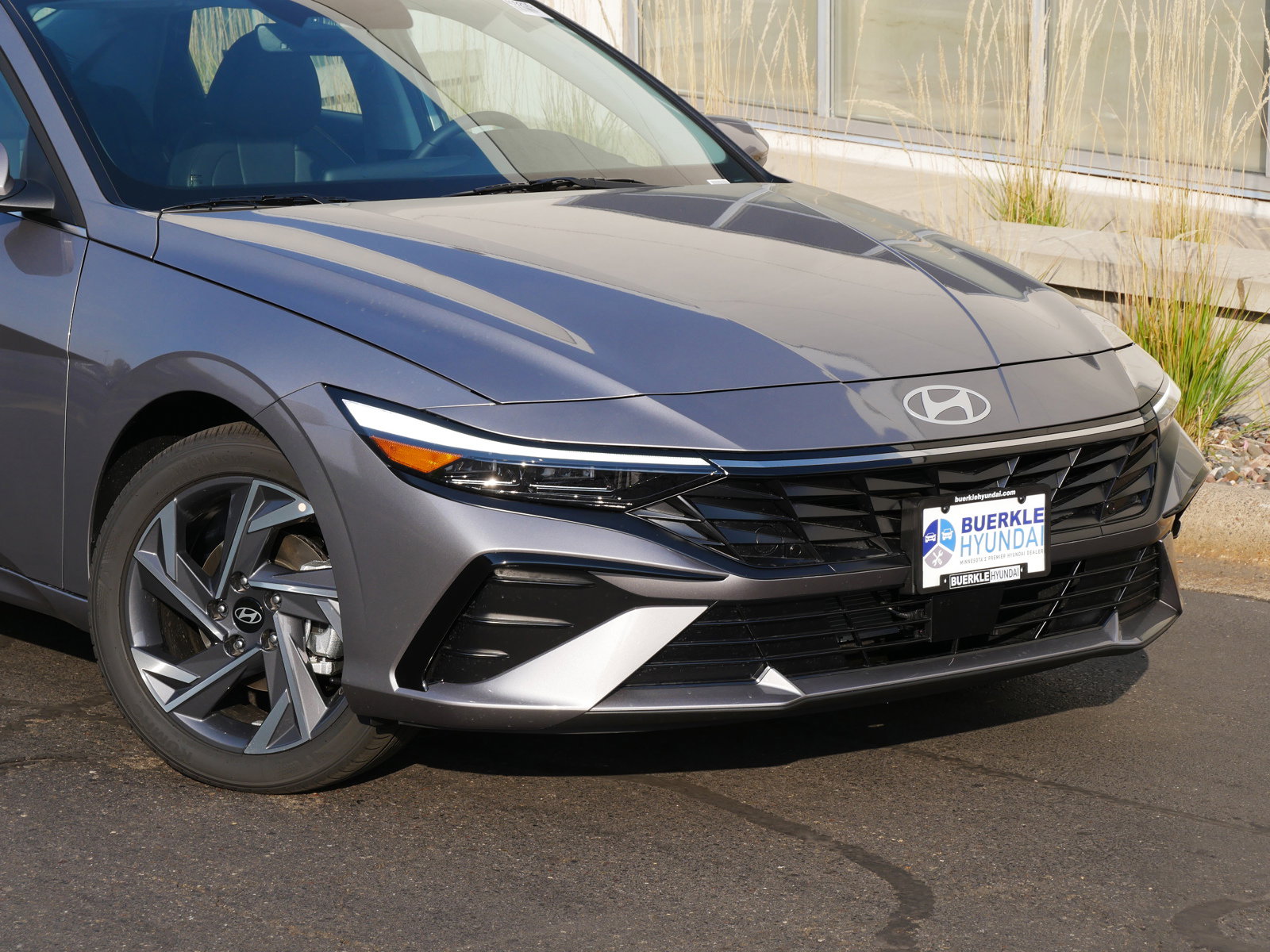 Used 2025 Hyundai Elantra Limited with VIN KMHLP4DGXSU869137 for sale in Saint Paul, Minnesota