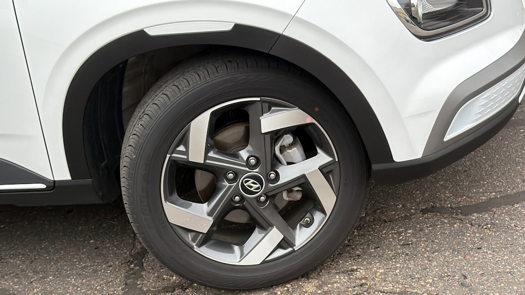 Certified 2026 Hyundai Venue SEL w/Two-Tone Roof SUV
