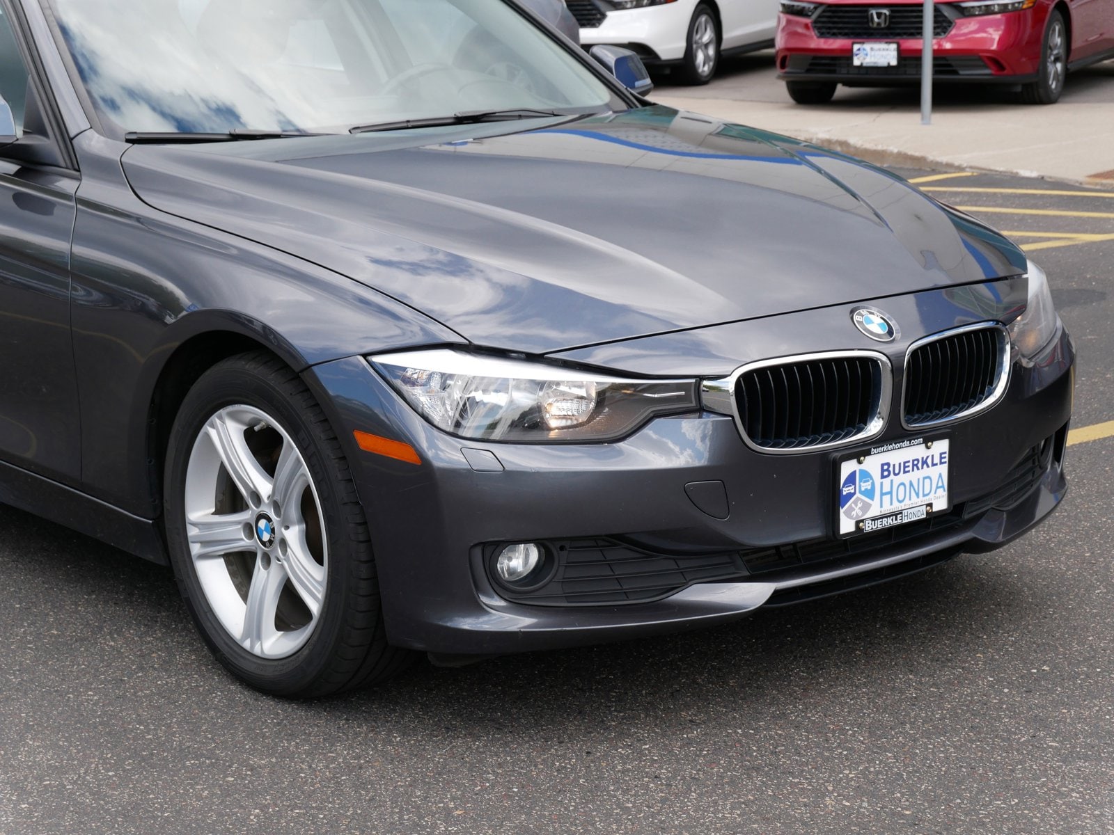 Used 2015 BMW 3 Series 320i with VIN WBA3C3C5XFK200987 for sale in Saint Paul, MN