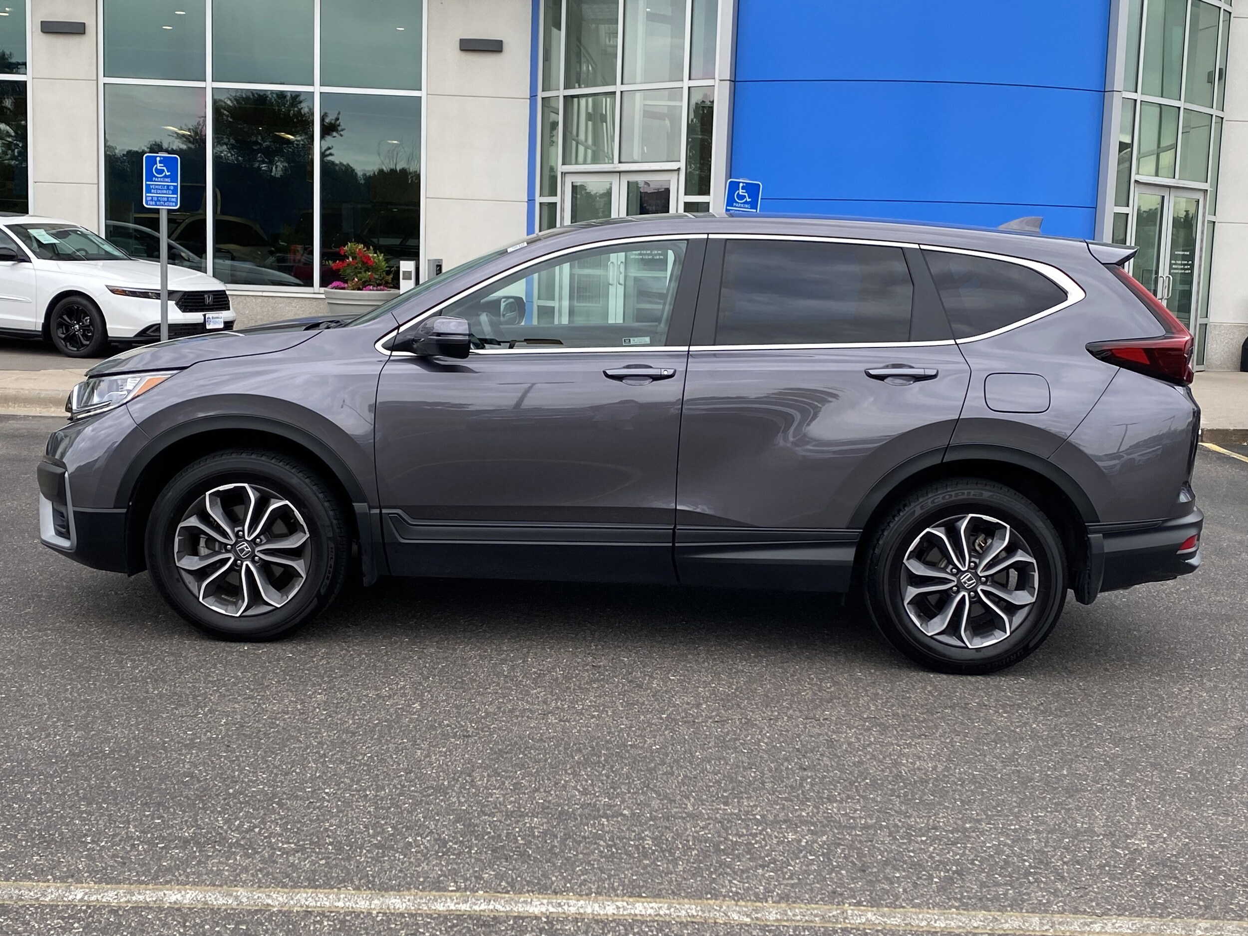 Certified 2022 Honda CR-V EX-L with VIN 2HKRW2H88NH662186 for sale in Saint Paul, Minnesota