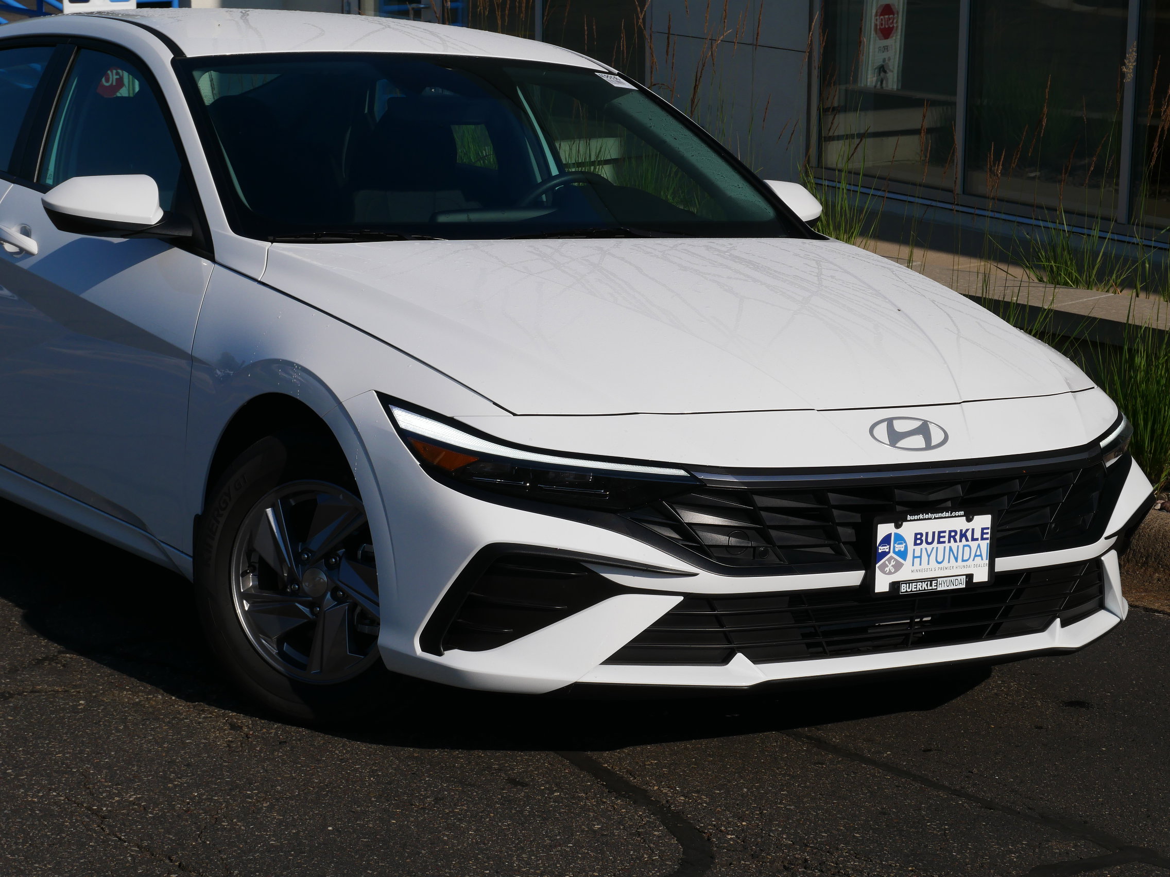Certified 2024 Hyundai Elantra SE with VIN KMHLL4DG4RU828301 for sale in Saint Paul, Minnesota