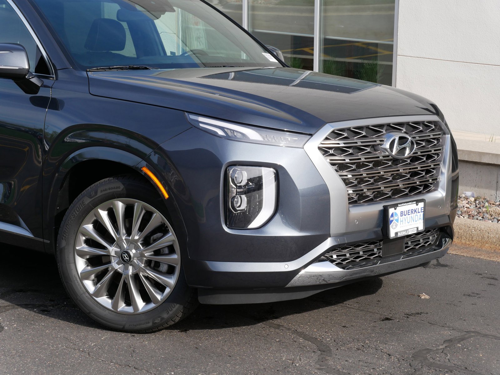 Certified 2020 Hyundai Palisade Limited with VIN KM8R5DHE2LU051766 for sale in Saint Paul, Minnesota