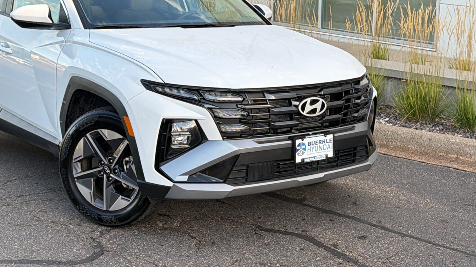 Used 2026 Hyundai Tucson SEL with VIN 5NMJBCDE0TH661974 for sale in Saint Paul, Minnesota