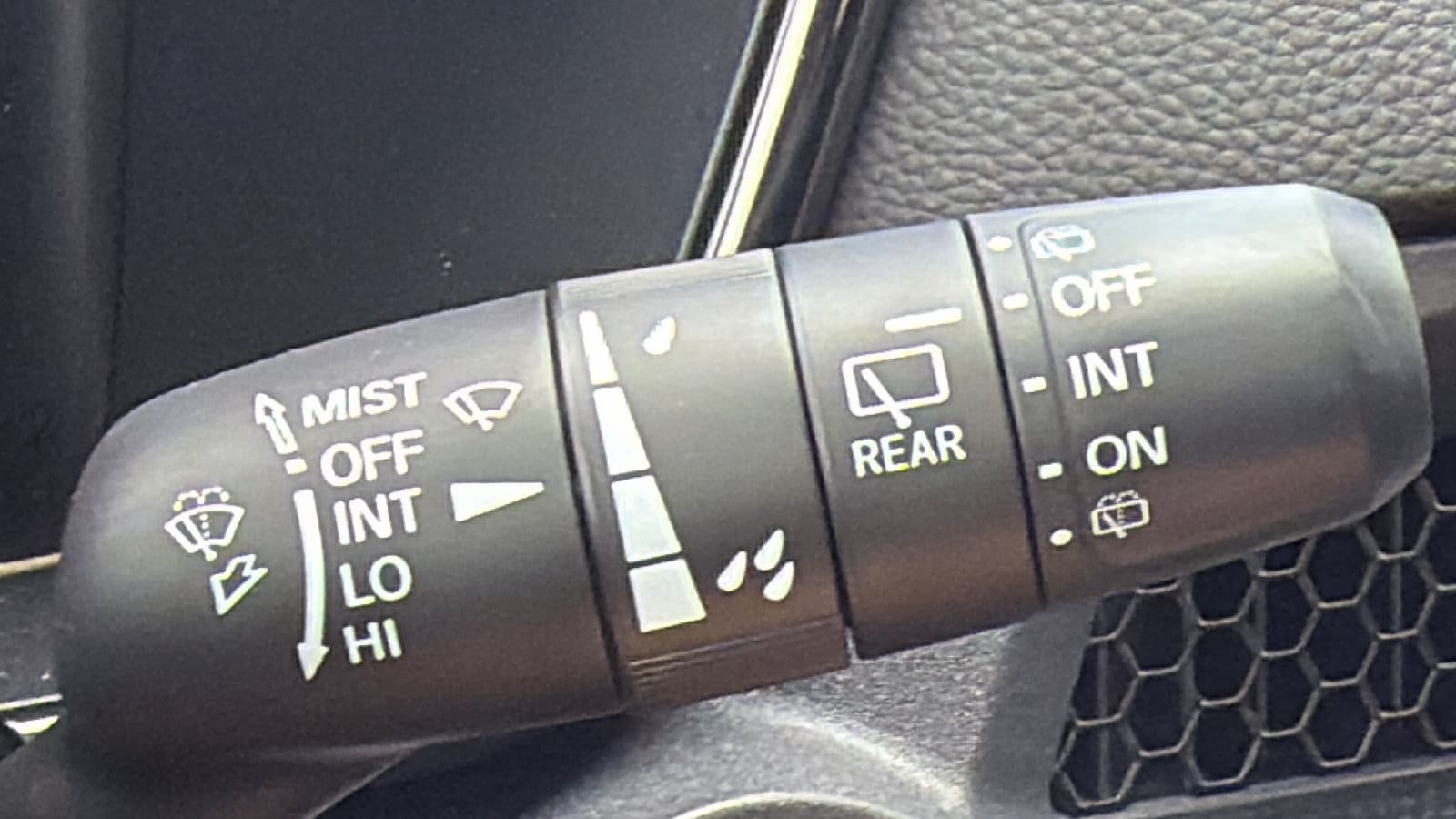2025 Honda CR-V EX - Photo 30