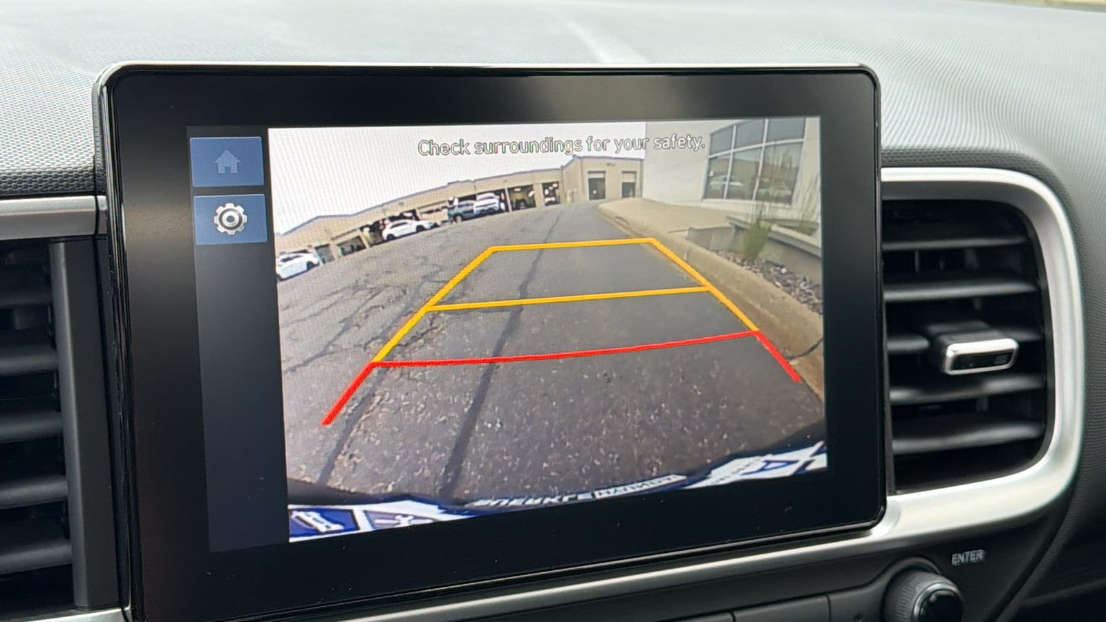 2025 Hyundai Venue SE - Photo 26