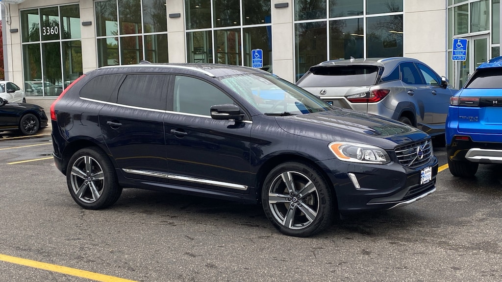 Used 2017 Volvo XC60 T6 AWD Dynamic SUV