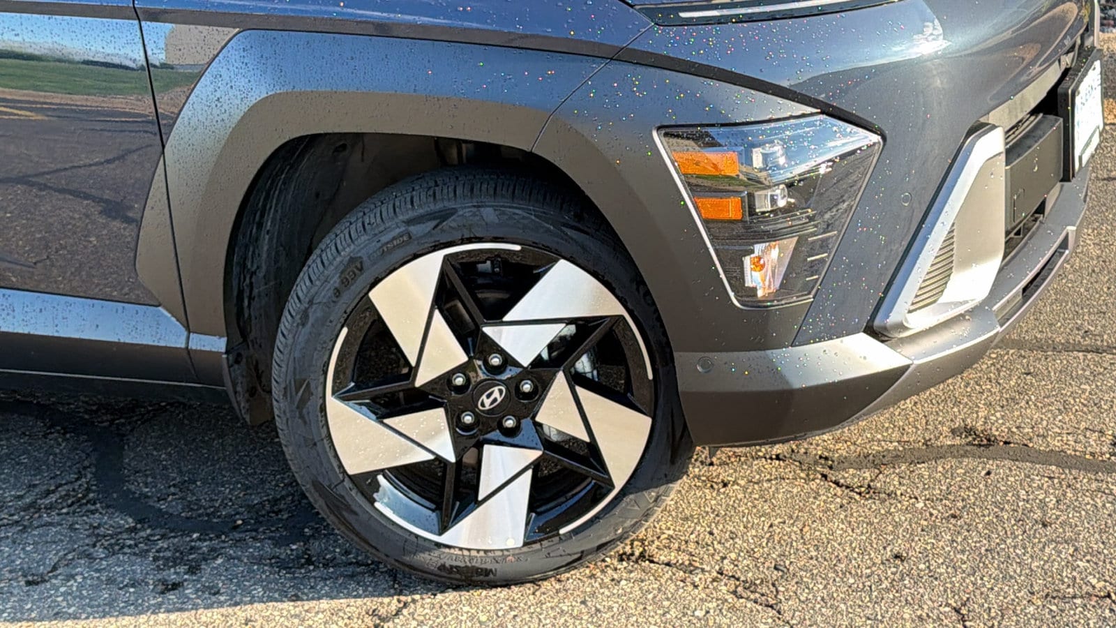 2026 Hyundai Kona Limited - Photo 4