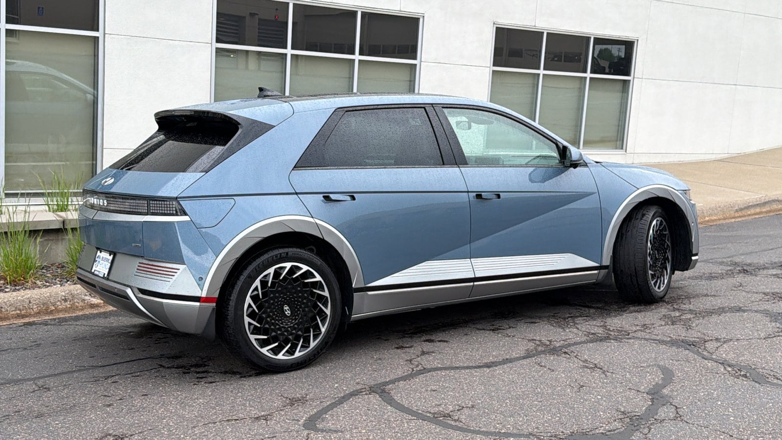 2024 Hyundai IONIQ 5 Limited - Photo 6