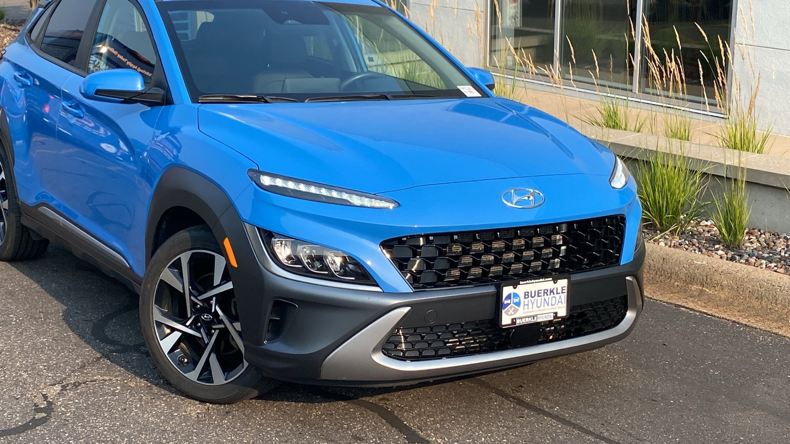 Certified 2022 Hyundai Kona Limited with VIN KM8K5CA35NU925048 for sale in Saint Paul, Minnesota