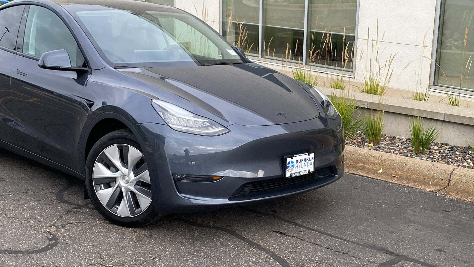 Used 2023 Tesla Model Y Long Range with VIN 7SAYGDEE6PA031176 for sale in Saint Paul, Minnesota