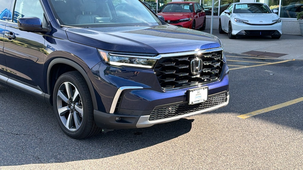 Certified 2025 Honda Pilot Elite SUV