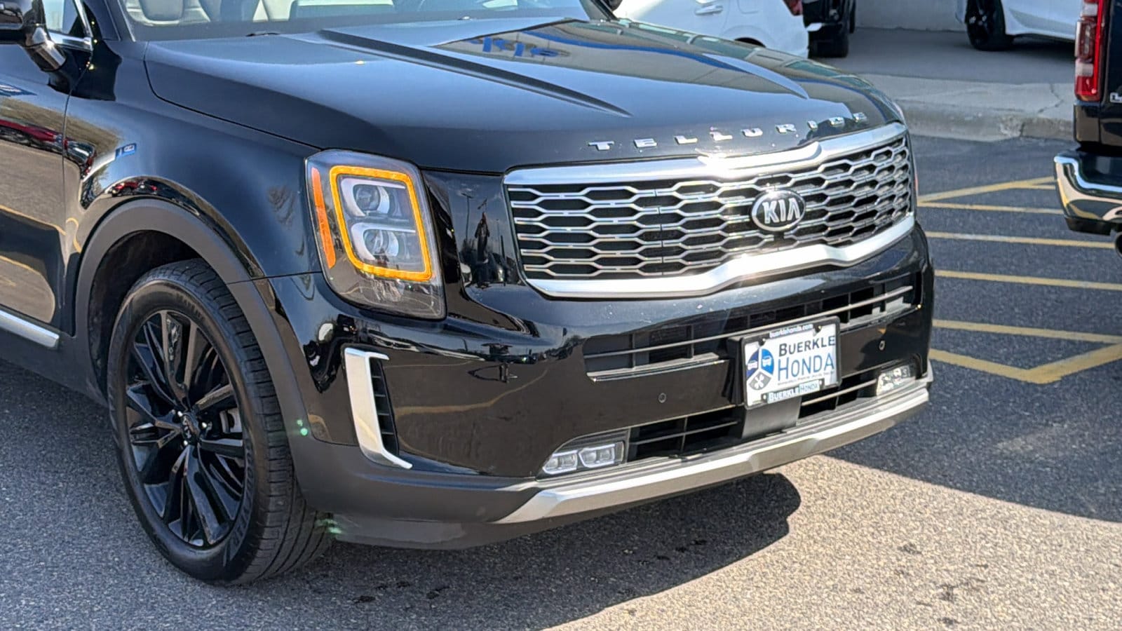 Used 2020 Kia Telluride SX with VIN 5XYP5DHC6LG085477 for sale in Saint Paul, Minnesota