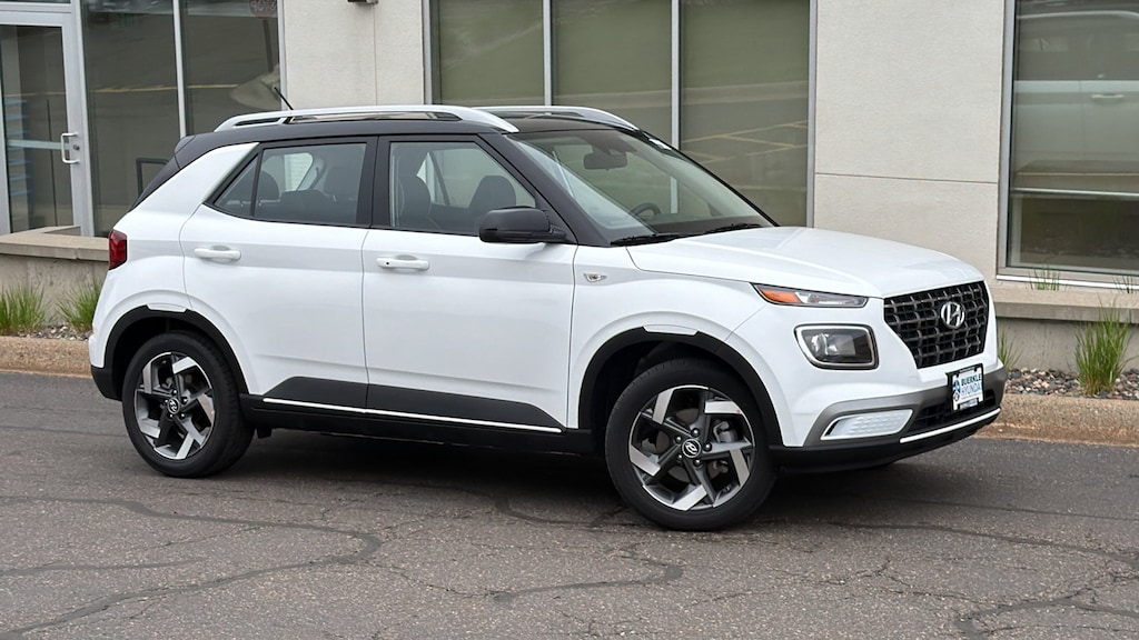 Certified 2026 Hyundai Venue SEL w/Two-Tone Roof SUV