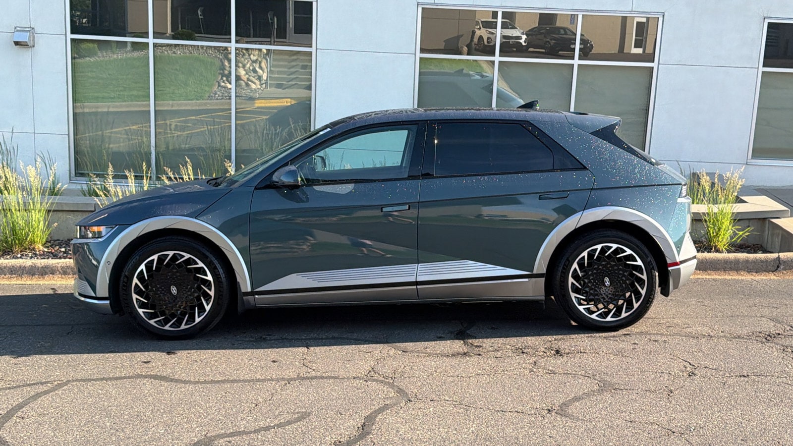 2024 Hyundai IONIQ 5 Limited - Photo 31