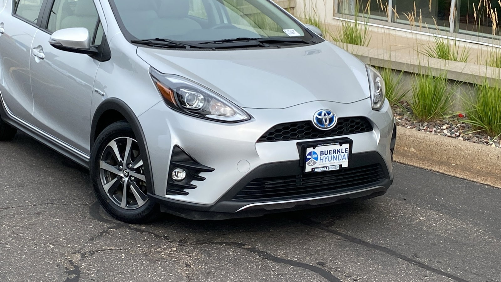 Used 2018 Toyota Prius c One with VIN JTDKDTB30J1602673 for sale in Saint Paul, Minnesota
