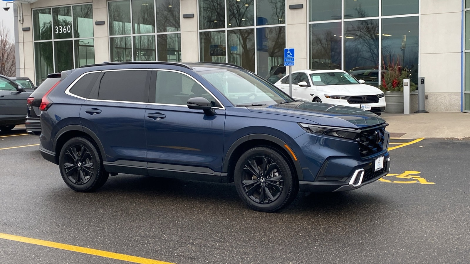 2024 Honda CR-V Sport Touring's photo