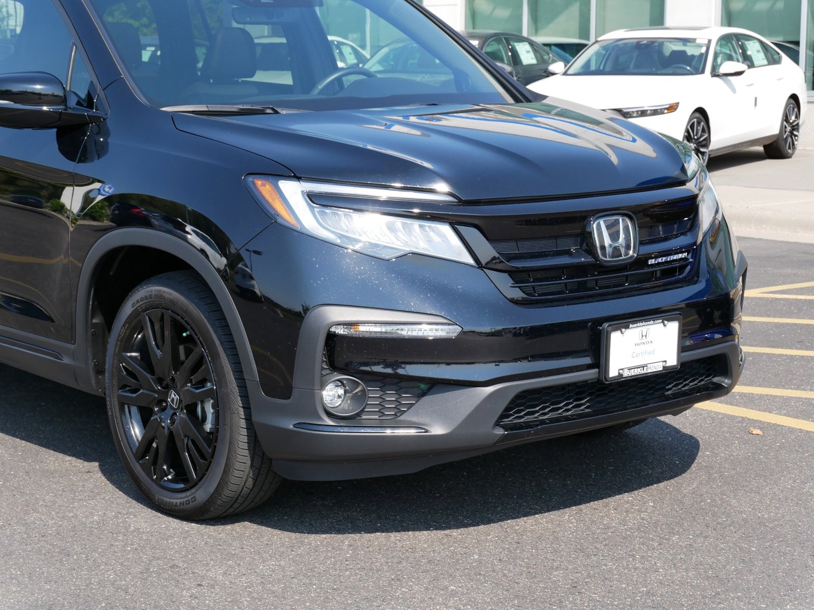 Used 2022 Honda Pilot Black Edition with VIN 5FNYF6H76NB071427 for sale in Saint Paul, MN