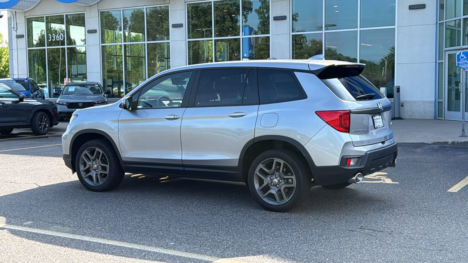 2022 Honda Passport EX-L - Photo 9