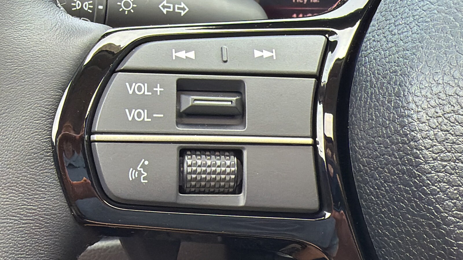 2025 Honda Accord Hybrid Touring - Photo 23
