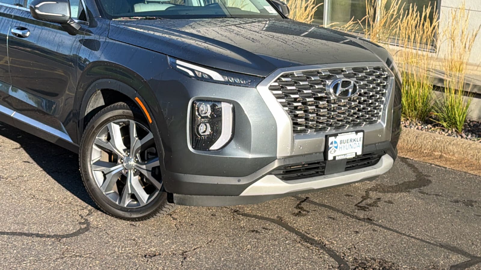 Used 2022 Hyundai Palisade SEL with VIN KM8R3DHE2NU335987 for sale in Saint Paul, Minnesota