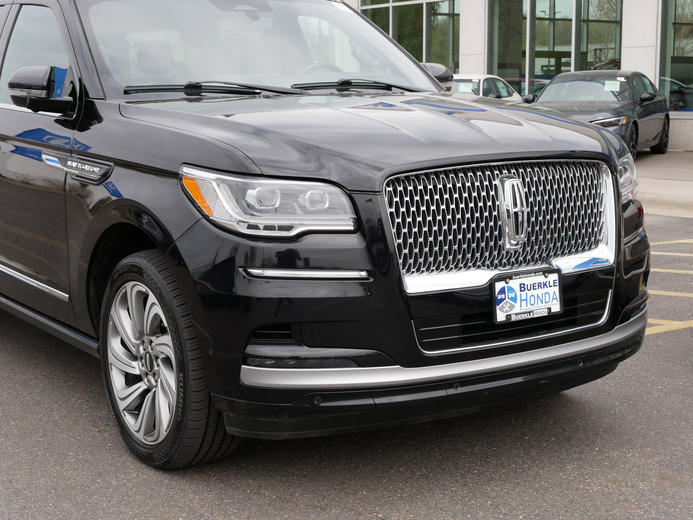 Used 2022 Lincoln Navigator Reserve L with VIN 5LMJJ3LT7NEL05135 for sale in Saint Paul, Minnesota