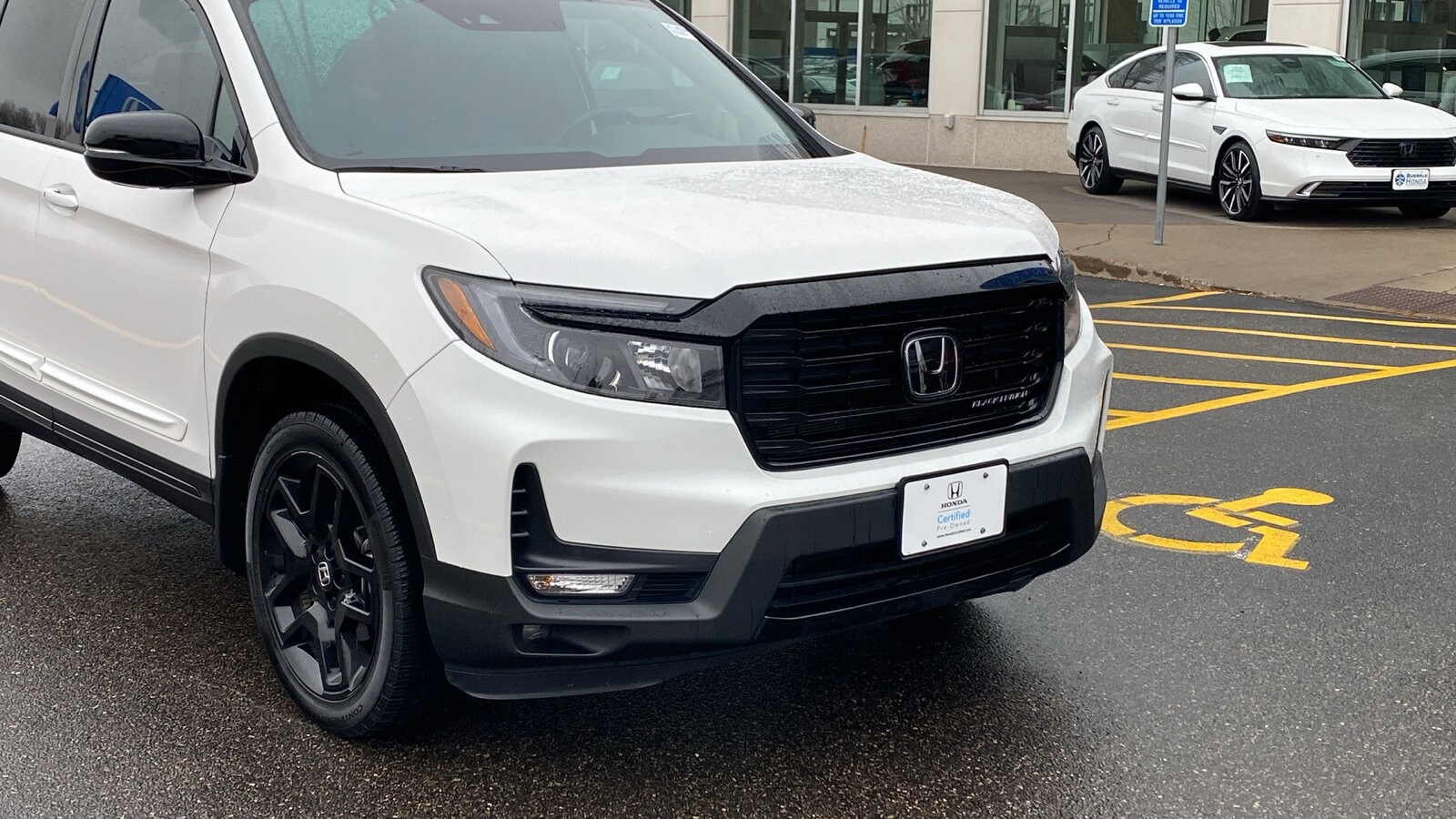 2024 Honda Passport Black Edition photo 3