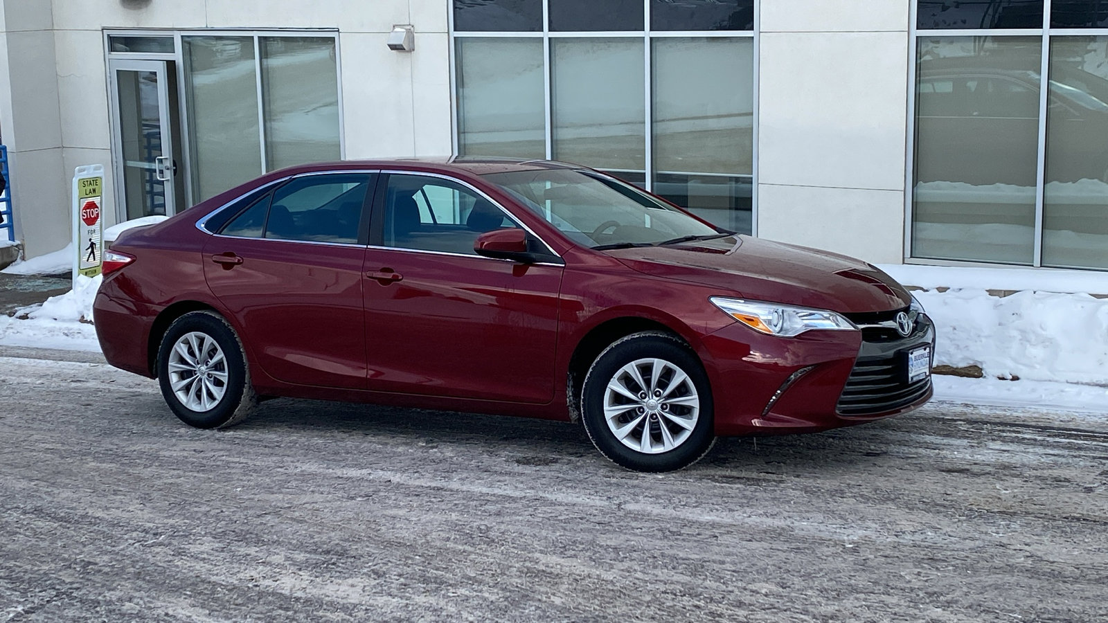 2017 Toyota Camry LE's photo